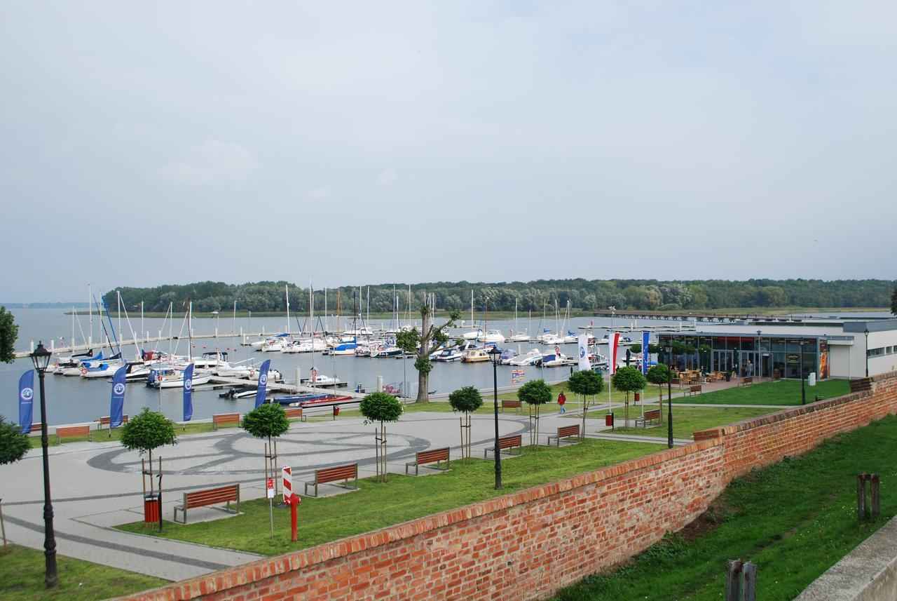 Mieszko II Hotel คาเมียน โปมอร์สกี ภายนอก รูปภาพ